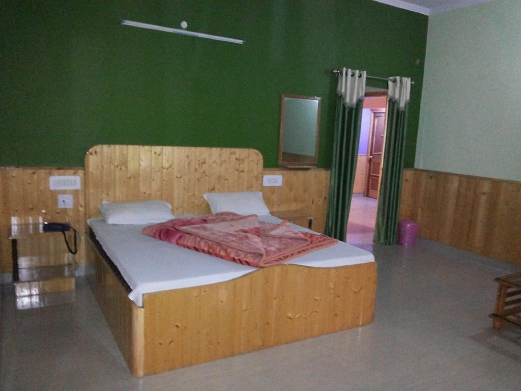 Himgiri Resort Nagchala Kamer foto