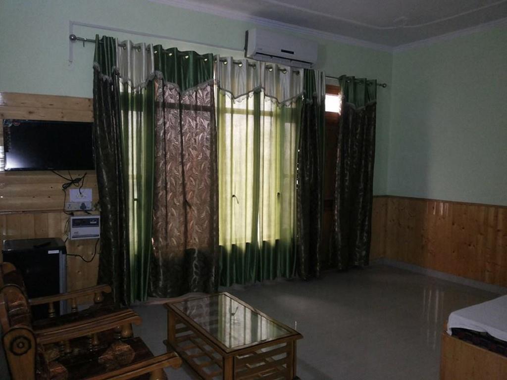 Himgiri Resort Nagchala Buitenkant foto