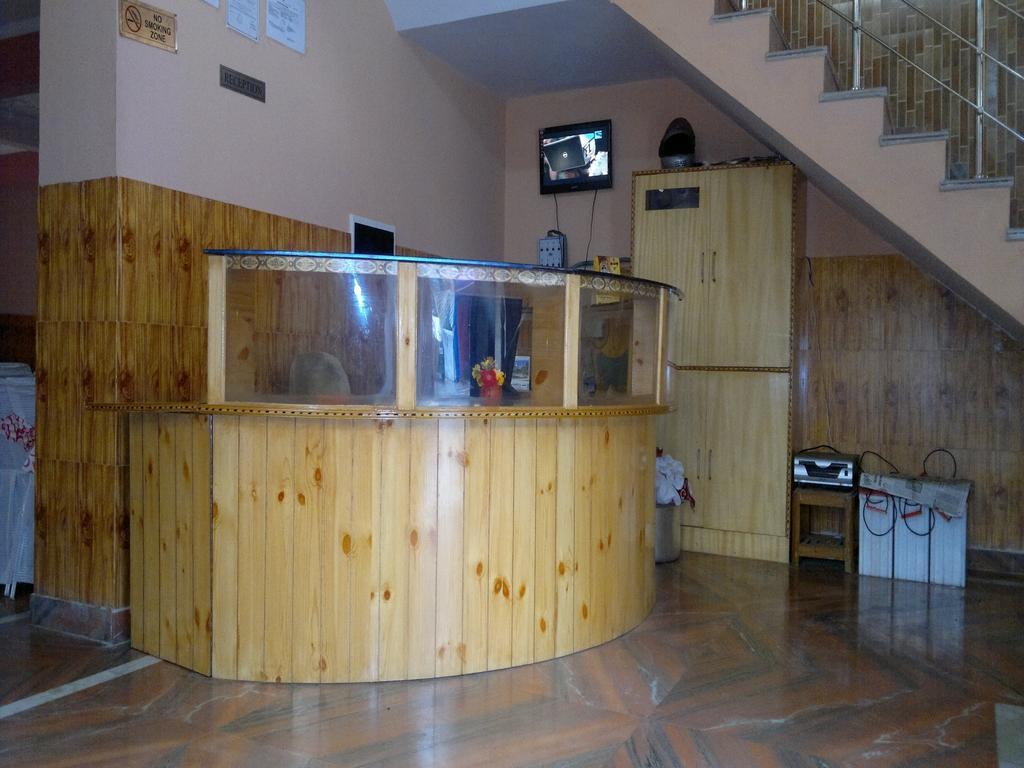 Himgiri Resort Nagchala Buitenkant foto