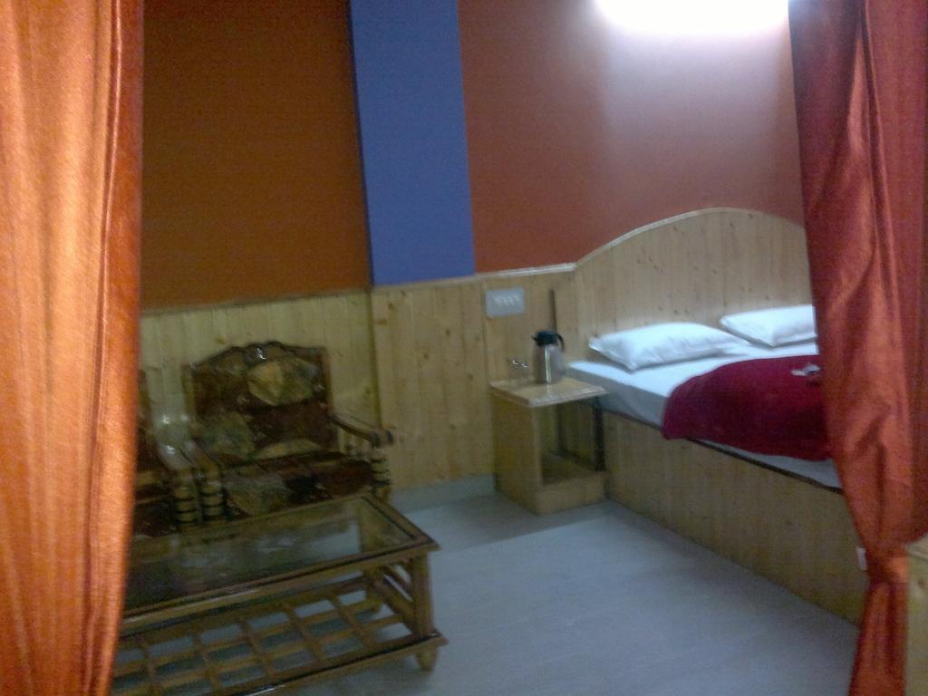 Himgiri Resort Nagchala Buitenkant foto