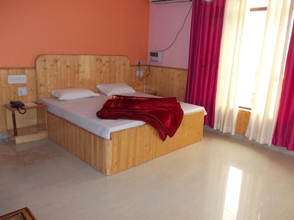 Himgiri Resort Nagchala Buitenkant foto